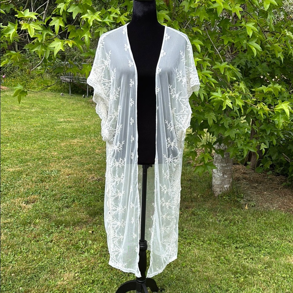 Acemi Cream Embroidered Cover-Up